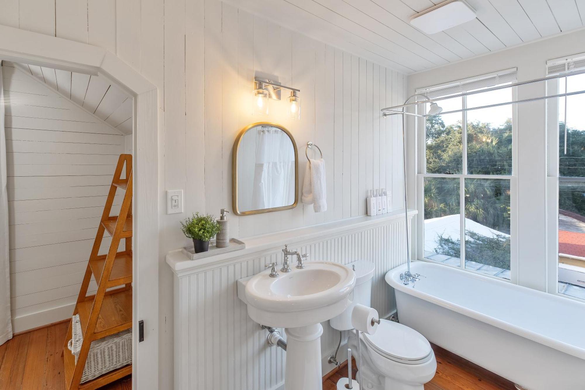 Historic 1871 Coastal Breeze With Heated Pool - Restoring Galveston Villa Kültér fotó